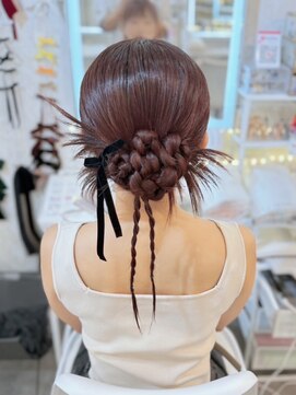 アトリエビューティーアミュ(atelier beauty AmU) 結婚式 二次会 お呼ばれ カチモリヘア+ベロアリボン