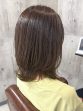 レイネル(Reinel)&nbsp;外ハネ セミロング