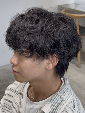 レタッチ バイ フィフス 天神大名(RETOUCH by fifth) 天神大名メンズパーマシャドウパーマシースルーマッシュウルフ