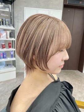 【本厚木/本厚木駅】ショートボブ×デザインカラー