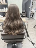 グレーベージュ