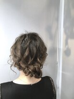 ロク 高田馬場(lok)&nbsp;コテウェーブシニヨン【高田馬場 】ヘアセット、ヘアアレンジ
