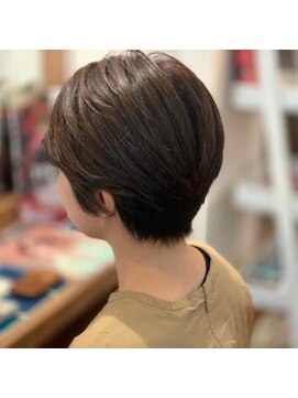 フルール(fleur) 襟足すっきりマッシュショート