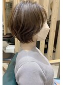 束感ショートボブ