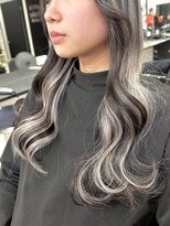 アルマバイロサ(ALMA by ROSA)&nbsp;黒髪からコントラストハイライト/担当rui