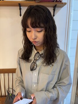 ガーランド (Garland) くるくる細かめミディアムおしゃれパーマ