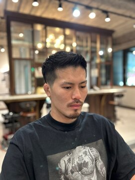 ザマンリバレッジニューヨーク(THE MAN LeverageNewYork) 大人外国人風メンズアーミーショートフェード:安良城 瑠夏