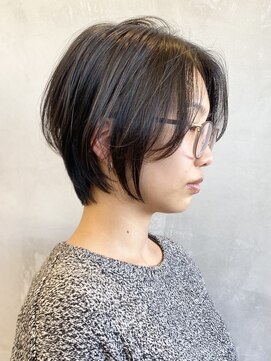 エリマバイフィフス 調布(elima by fifth) 大人ショートボブレイヤー切りっぱなし前髪なし前下がりイルミナ