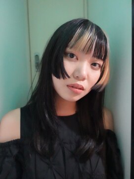 フォークロア 本店(Folk Lore) デザインカラー/ ステップカット/ ロングヘア