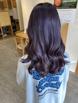 美容師 久保浦 グロッシーなムラサキ