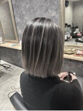 外国人風を叶える【グラデーション】【バレイヤージュ】毛先の色味で楽しみ方はいろいろ♪