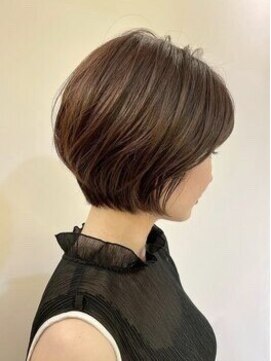 シルエット◎丸みボブ×傷めない白髪染め