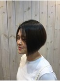 前下がりスタイリッシュボブ