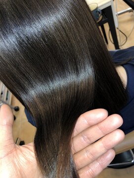 アコンプリッシュ 代官山 恵比寿(accomplish) プラチナミネコラ