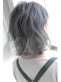 シルバーアッシュボブ