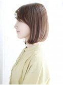 長めの前髪のワンカールボブスタイル