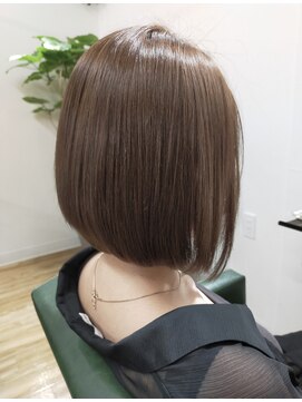 グロウ ヘアデザイン(grow) 大人可愛い、艶髪前下がりボブ!