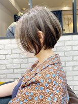 アヴァロン(AVALON) 30代40代50代・大人ショートボブ・白髪ぼかし・小顔カットBISA