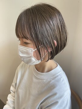 カウチソフ(kauti sofu) グレージュショートボブ