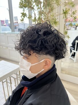 タブー 岐阜店(TABOO) ハードスペインカール　刈り上げ2mm