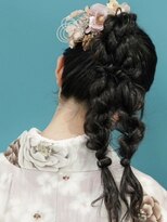 編みおろしツインポニー