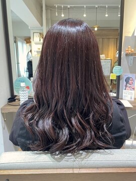 コク(koku) ピンクブラウン×セミロングゆる巻きスタイル