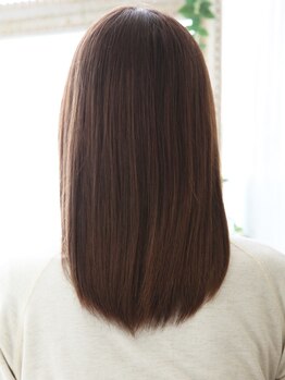 リフレッシュサロン ナックの写真/こだわりの美髪再生トリートメントで仕上がりの違いを実感！傷みをしっかり修復し指通りなめらかな艶髪に♪