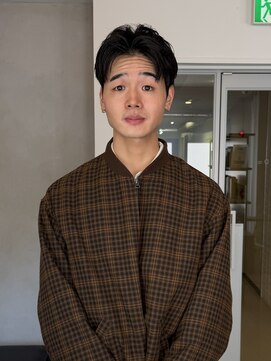 アンフェインド02(UNFEIGNED 02) MEN’S HAIR/ルーズショート/リバースセンターパート/伏見