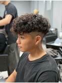 スパイキーショート　フェード　スペインカール　ルーズパーマ
