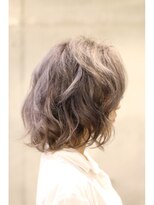 ヘアサロンエム 渋谷店(HAIR SALON M)&nbsp;オフィスでも◎】プラチナシルバーアッシュ・