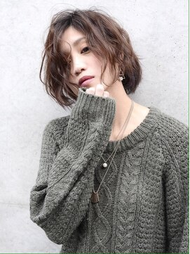 グルグル 下総中山店(GULGUL) 黒髪 前髪パーマ 大人可愛い外ハネショート 下総中山