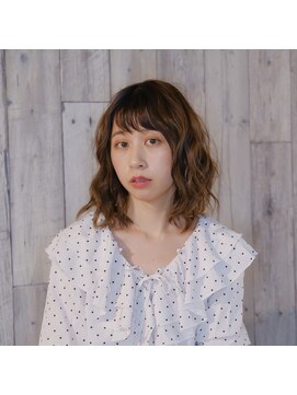 ミューズセレネシノ(MUSE Selene Shino) ミディアム カールスタイル