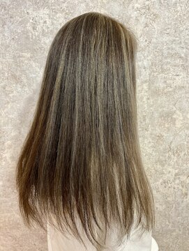 シュガービー(SUGAR-B) 【SUGAR-B】透明感のいいグレージュハイライトロング