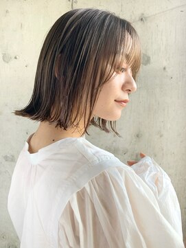 エムクランメイクス 原宿 表参道(m.clan MAKE'S) 切りっぱなしボブ ベージュカラー オフィスヘア 透明感カラー