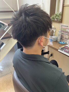 コアフィールフィス(COIFFURE fils) 【見附　今町】束感ショート　刈り上げ　ブラウンカラー