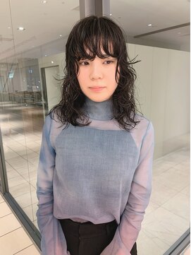 キルトプラスリム(Qilt+LIM) ミディアムウルフのパーマ