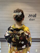 ジールドゥーエ(Zeal due) シニヨン