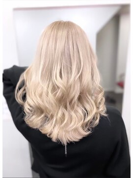 ロア(LoA) ハイトーンWカラー