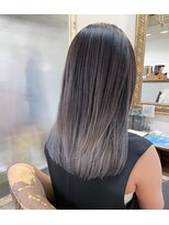 ブローチ(brooch)&nbsp;追いブリーチ必要◇シルバーグレー・バレイヤージュ