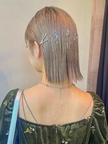 ニモ(NIMO.)&nbsp;色素薄めベージュタイトアレンジボブ