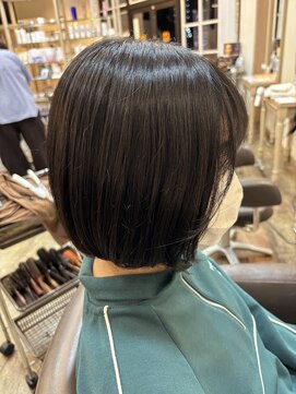 アルターリール(aL ter Rire) 黒髪/ボブルフ/ネビージュ/小顔/ワンレン