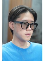 ノーエン(noen)&nbsp;センターパートスパイラルパーマツーブロック刈り上げメンズヘア