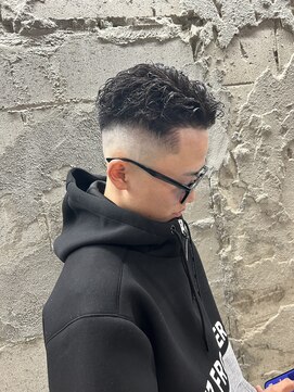 ペルソナ(PERSONA) スキンフェード×極道パーマ