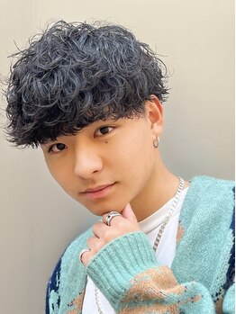 ササ ウメダ(33 UMEDA)の写真/【大阪梅田】ツイストスパイラルパーマ/波巻きパーマetc…多彩なパーマも,《SASA》にお任せ!オシャレ度UP★