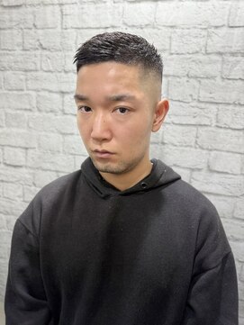 グレイスフル バーバープラチナム 六本木店(Graceful Barber platinum) ハイフェードかき上げバングショート