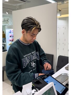 スト 静岡鷹匠(sto) MEN’S HAIR/サーフカール/刈り上げセンターパート/静岡鷹匠