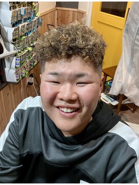 メッシュショートアフロ