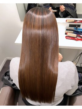 ウィステリア(Wisteria) 黒髪ストレートロングレイヤーミディアム髪質改善ストレートヘア