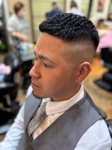 フィールドヘアー 濡れパンクロップ×ハイスキンフェード<床屋><八千代>
