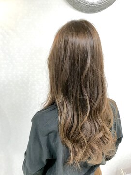 ヘアーアンドメイク ドレス(DRESS) アプリエミドル カラー　モノクローム